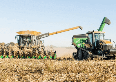 Ag Leaders Connectivity Simplifies Unloading On-the-go for Grain Cart Operators